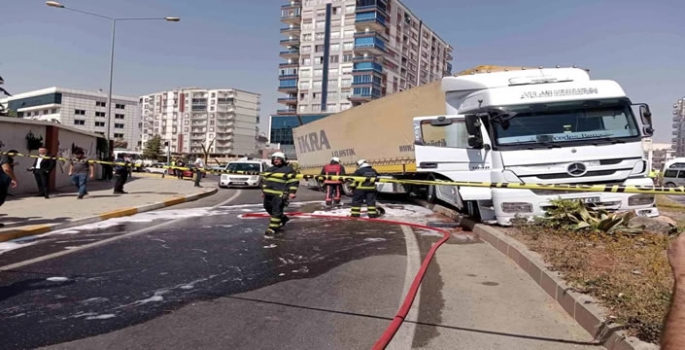 Mardin'de şüpheli tır dur ihtarına uymadı: Tekerlerine ateş edilerek durduruldu