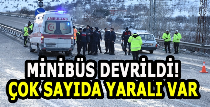 Minibüs devrildi: Çok sayıda yaralı var!