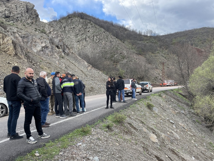 Munzur Çayı'nda kaybolan 3 kişiyi arama çalışmaları devam ediyor