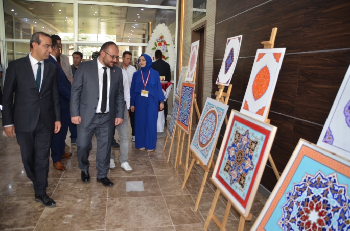 Muş Alparslan Üniversitesi'nde yıl sonu sergisi düzenlendi