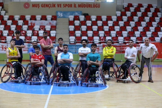 Muş'ta engel tanımayan basketçiler Süper Lig'de