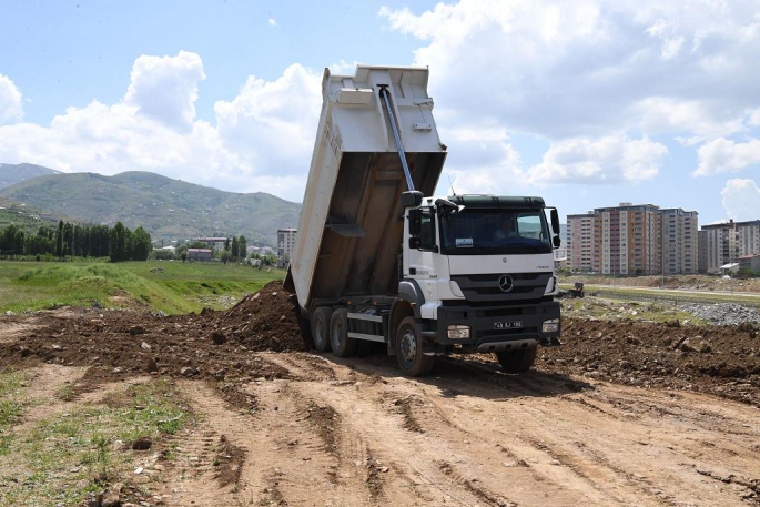 Muş'ta hangi yollar yapılmaya başlandı?