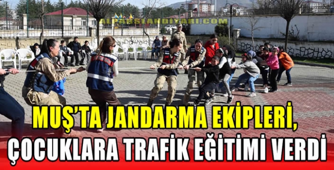 Muş’ta Jandarma ekipleri, çocuklara trafik eğitimi verdi