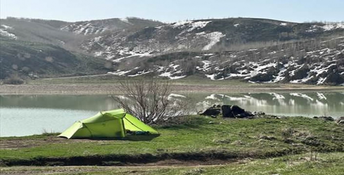 Nemrut Krater Gölü doğaseverleri ağırlamaya başladı