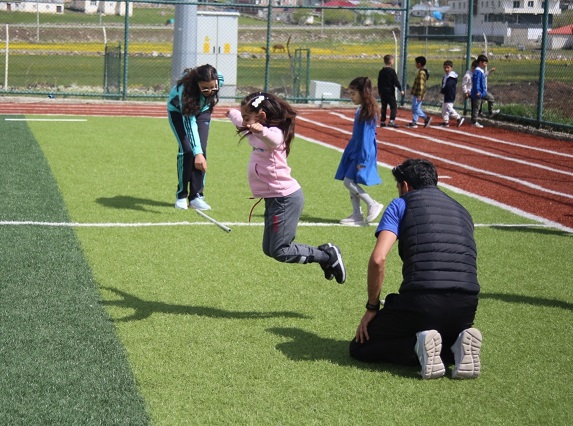 Öğrenciler Geleneksel Çocuk Oyunları Şenlikleri’nde eğlendi