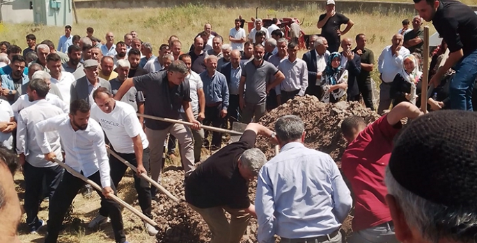 Said Gökçe gözyaşları içinde Malazgirt'te son yolculuğuna uğurlandı