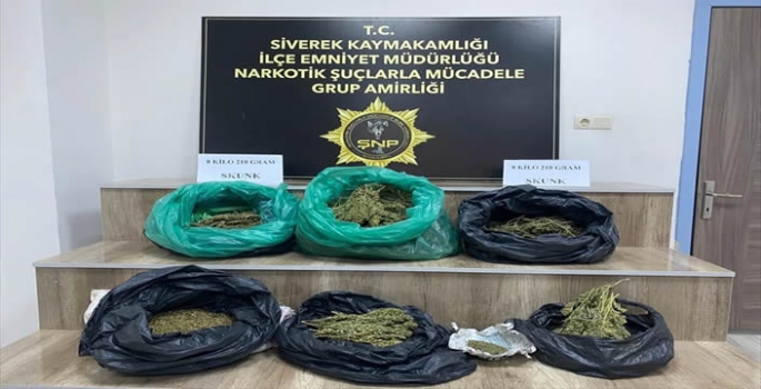 Şanlıurfa'da 8 kilo 210 gram sentetik uyuşturucu ele geçirildi, 1 şüpheli gözaltına alındı