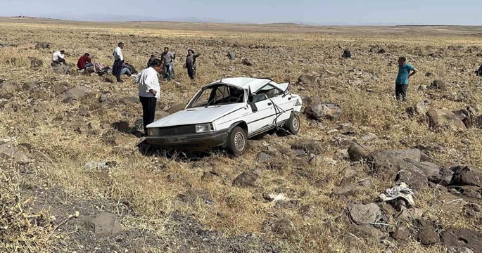 Şanlıurfa'da Tırın Çarptığı Otomobilin Sürücüsü Hayatını Kaybetti