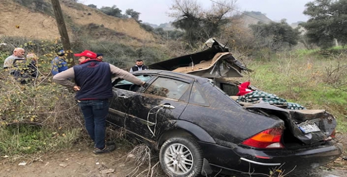 Şarampole devrilen otomobilin sürücüsü yaralandı