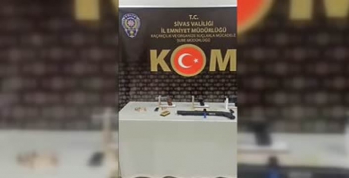 Silah kaçakçılığı operasyonunda 3 şüpheli gözaltına alındı