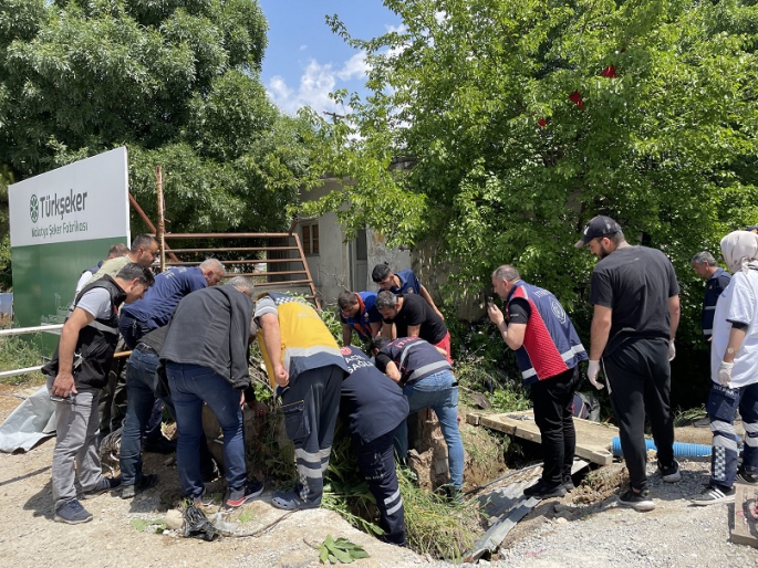 Sulama kanalına düşen 2 çocuktan biri boğuldu, diğeri aranıyor