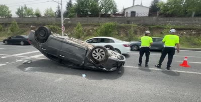 Takla atan otomobilin sürücüsü yaralandı