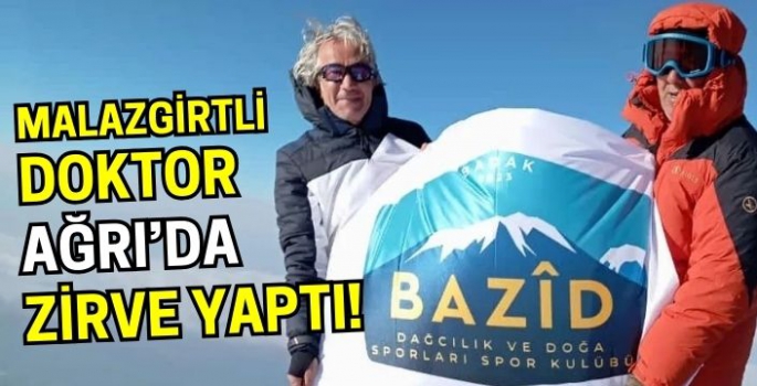 Tam 5 bin 137 metre! Malazgirtli doktor Ağrı Dağı’nda zirve yaparak rekor kırdı