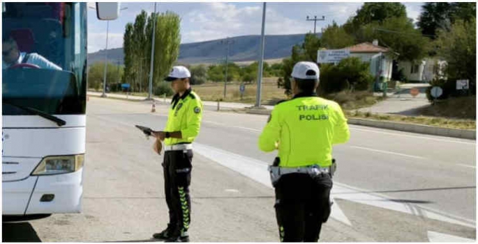 Trafik ekipleri 1 haftada 3 milyona yakın aracı denetledi