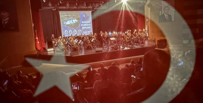 TSK Armoni Mızıkası Erzurum'da konser verdi