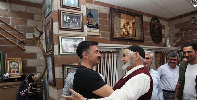 Tunceli Valisi Tekbıyıkoğlu, daha önce kaymakamlık yaptığı Ahlat’ı ziyaret etti