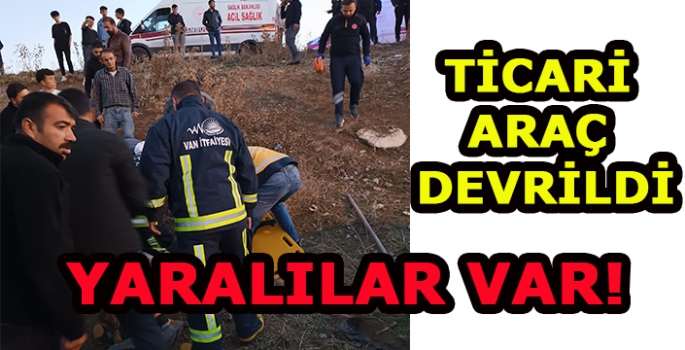 Van'da hafif ticari araç devrildi: Yaralılar var! 