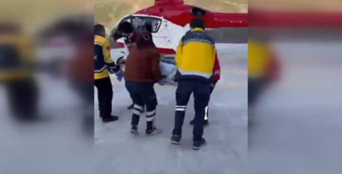 Van'da solunum sıkıntısı olan hasta ambulans helikopterle hastaneye kaldırıldı