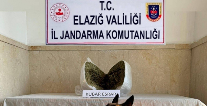  Yolcu otobüsünde 7 kilo 600 gram esrar ele geçirildi